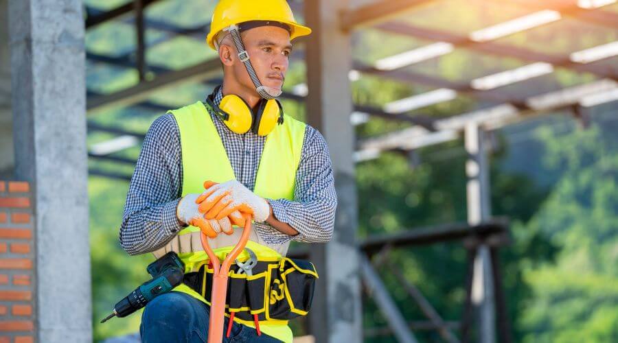 Professional gutter cleaning in Frostproof, FL